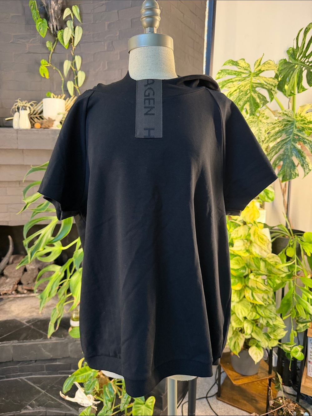 Women’s Black Short-Sleeve Hoodie Tee